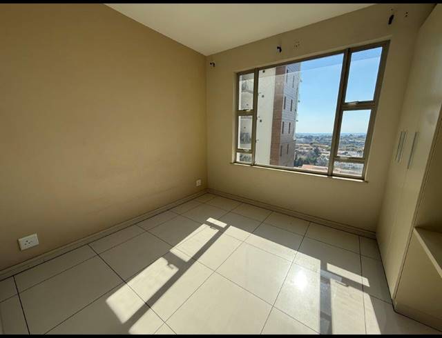 2 BEDROOM APARTMENT TO LET IN ROSEBANK